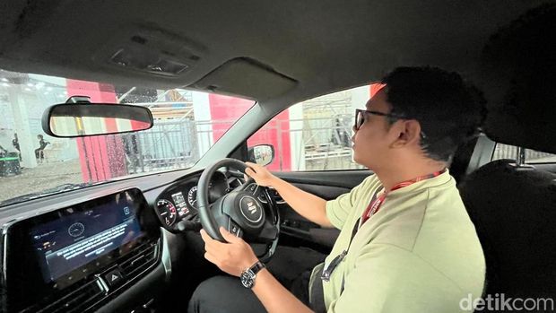 Suzuki , Suzuki Fronx, Nyobain Suzuki Fronx Tipe Medium, Singkat tapi Berkesan