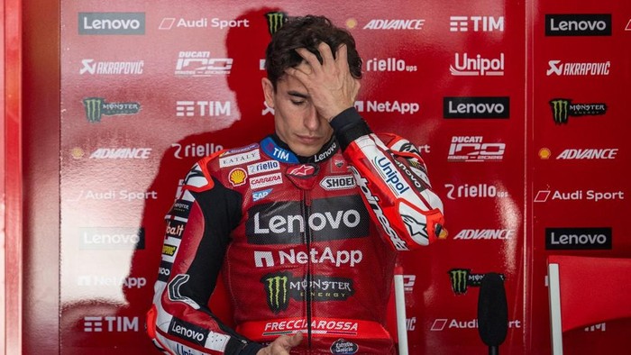 Marc Marquez, Marquez, Baut di Bahu Marc Marquez Geser, Jadi Penyebab Crash di Le Mans?