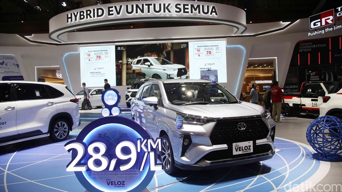 Toyota, Pajak Toyota Veloz Hybrid 2026 dari Tipe Termurah sampai Termahal