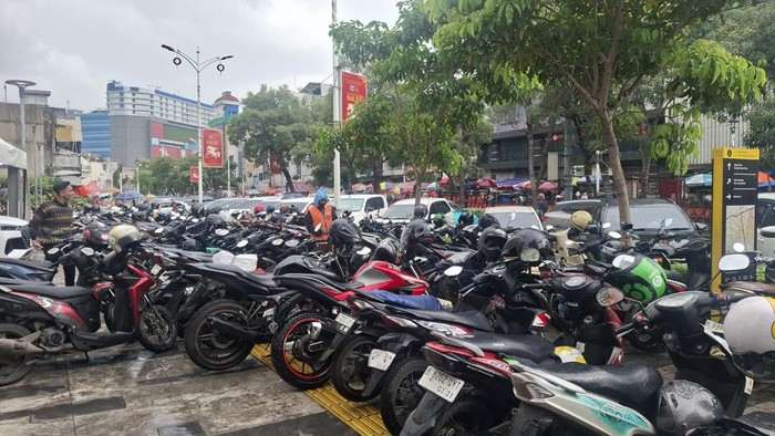 Viral di Medsos Bayar Parkir Mau Digabung ke STNK Mulai 2027, Ini Faktanya