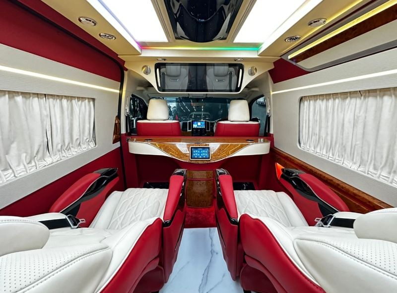 Mewah! Raffi Ahmad Borong 2 Mobil HiAce, Interior Dirombak Jadi Begini