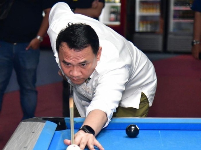 Intip Garasi Ketua DPRD Sumsel yang Jadi Sorotan Gara-gara Meja Biliar Rp 486,9 Juta