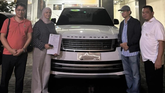 Terungkap Harga Mobil Dinas Gubernur Kaltim yang Dikembalikan: Pajak Nyaris Rp 1 M