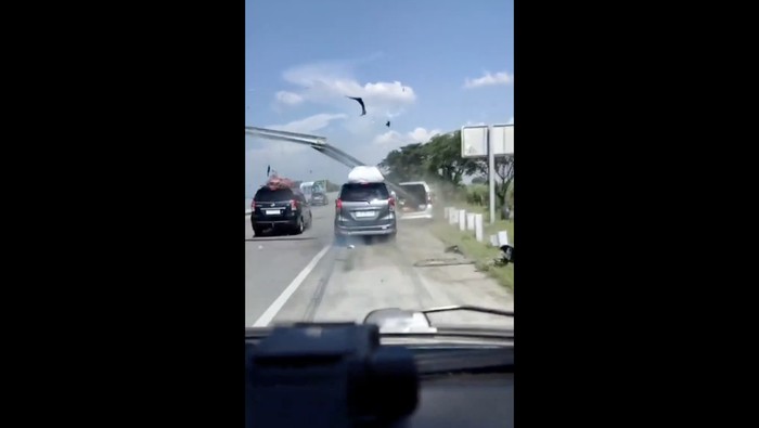 Avanza-Innova Tertusuk Guard Rail saat Mudik, KNKT Bilang Harusnya Ada Ini