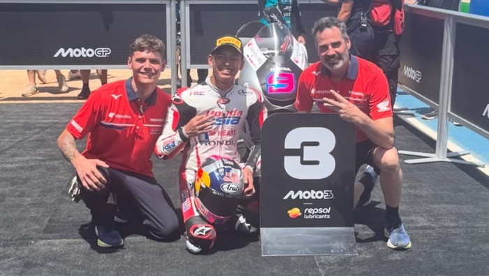 Veda Ega Jadi Orang Indonesia Pertama di Podium Moto3: Alhamdulillah!