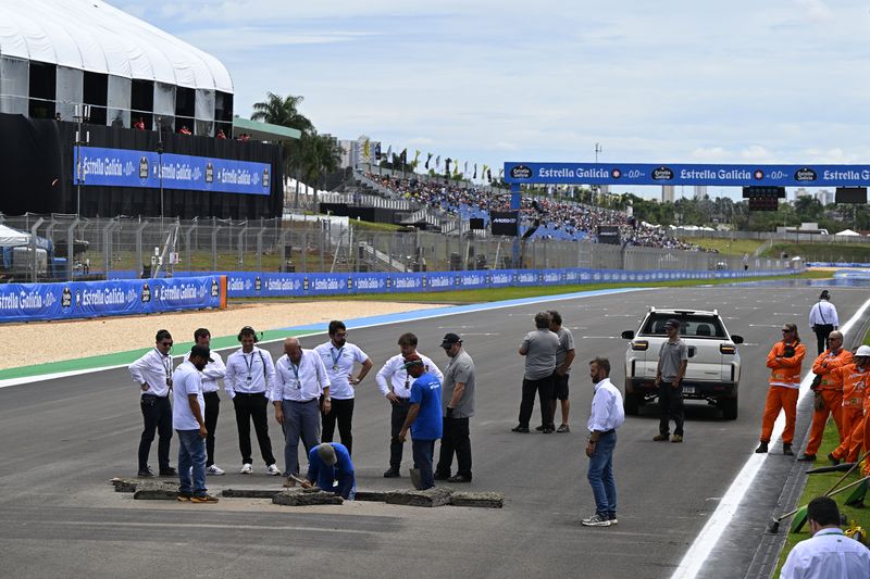 Kok Bisa Ada Sinkhole di Tengah Trek Sirkuit MotoGP Brasil?