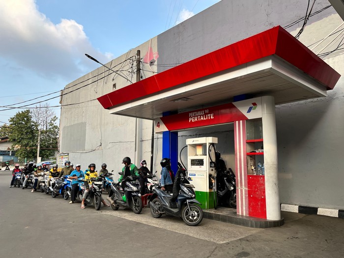 Alhamdulillah, Ojol Bersyukur Harga Bensin Pertamina Tak Naik