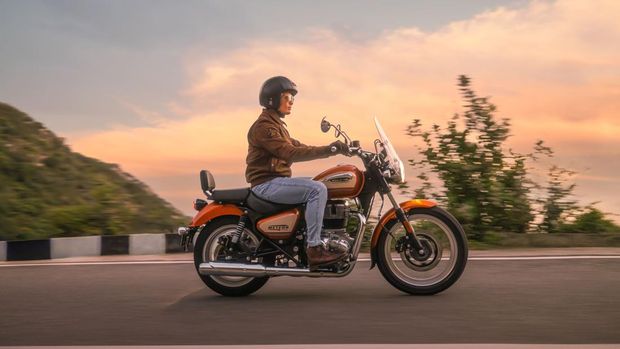Royal Enfield Meteor 350 Sundowner Orange Meluncur di RI, Harga Rp 130,6 Juta