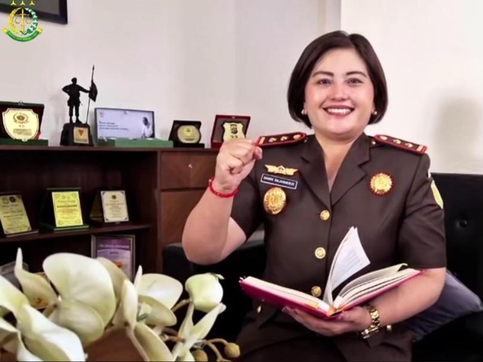 Harta Minus Rp 140 Jutaan, Intip Isi Garasi Kajari Karo yang Diamankan Kejagung