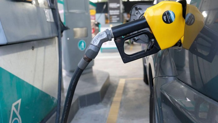 Malaysia Mau Turunkan Pajak Kendaraan Diesel gegara Harga BBM Naik