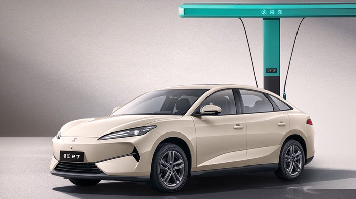 BYD, Sedan Listrik Khusus Taksi Online BYD Meluncur, Harga Rp 240 Jutaan