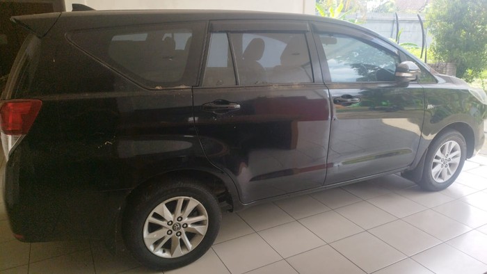 Lelang Kijang Innova Reborn Mulai Rp 50 Jutaan: Ada BPKB, STNK Atas Nama Gubernur