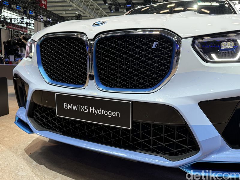 BMW Mulai Pamerkan iX5 Hydrogen, Siap Produksi Massal 2028