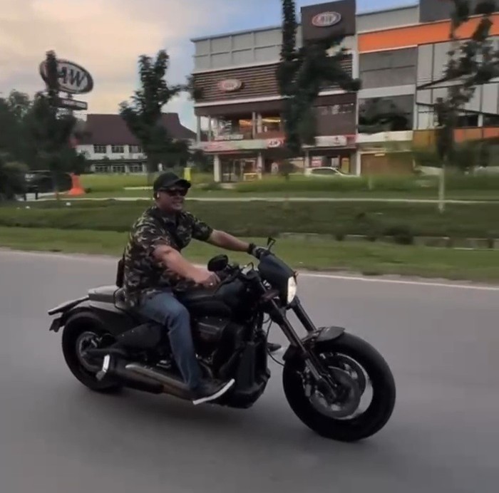 Ketua DPRD Kepri Naik Moge Nggak Pakai Helm, Ini Ancaman Sanksinya