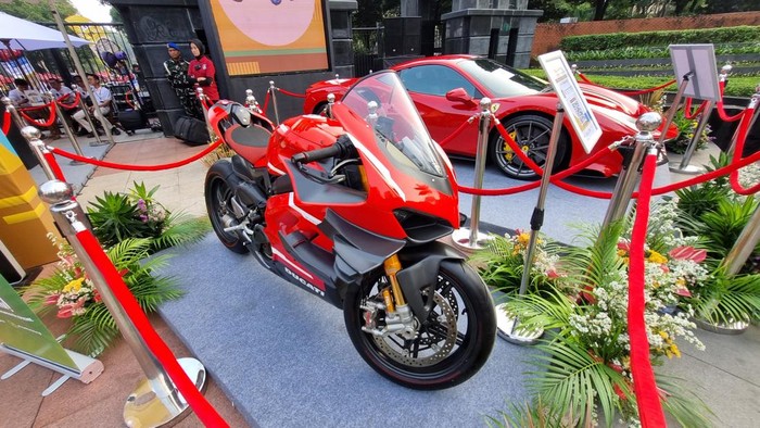 Ferrari, Lelang Barang Rampasan, Ini Harga Harley sampai Ferrari yang Dipamerkan di CFD