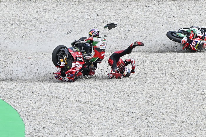 MotoGP, Pebalap MotoGP Tuntut Ubah Titik Start Sirkuit Catalunya Usai Kecelakaan Horor