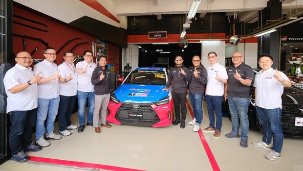 Rupiah Makin Loyo, Harga Komponen Mobil Belum Naik