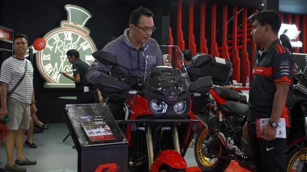 Beli Motor Ini Bisa Gratis Liburan ke China