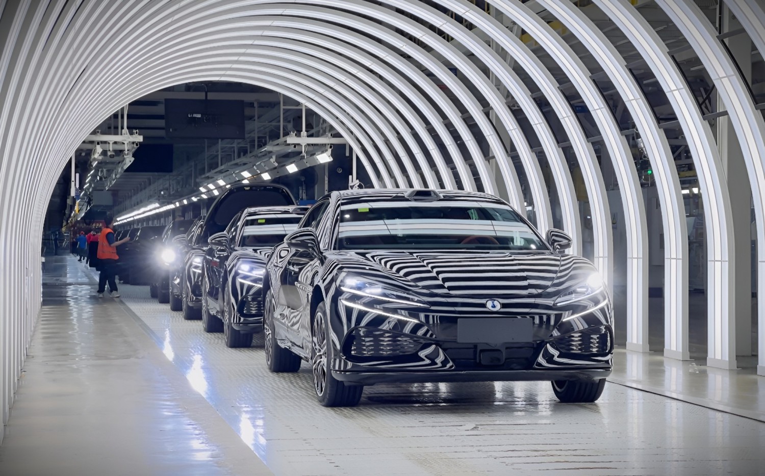 Denza Z9 GT racks up “tens of thousands” of orders as BYD’s Blade 2.0 battery fuel demand