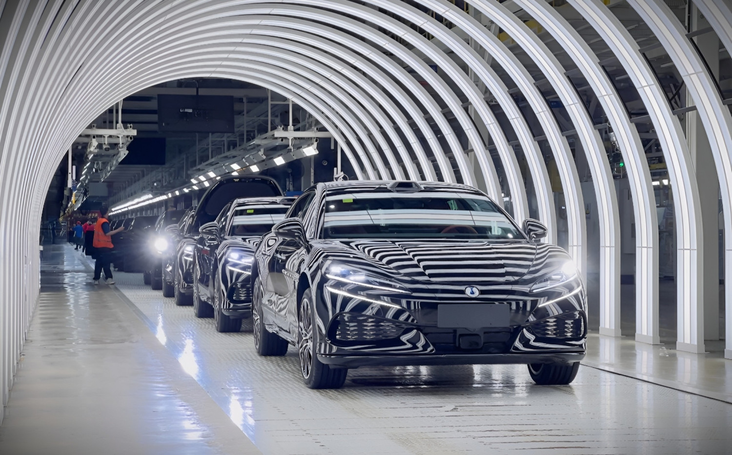 Denza Z9 GT racks up “tens of thousands” of orders as BYD’s Blade 2.0 battery fuel demand