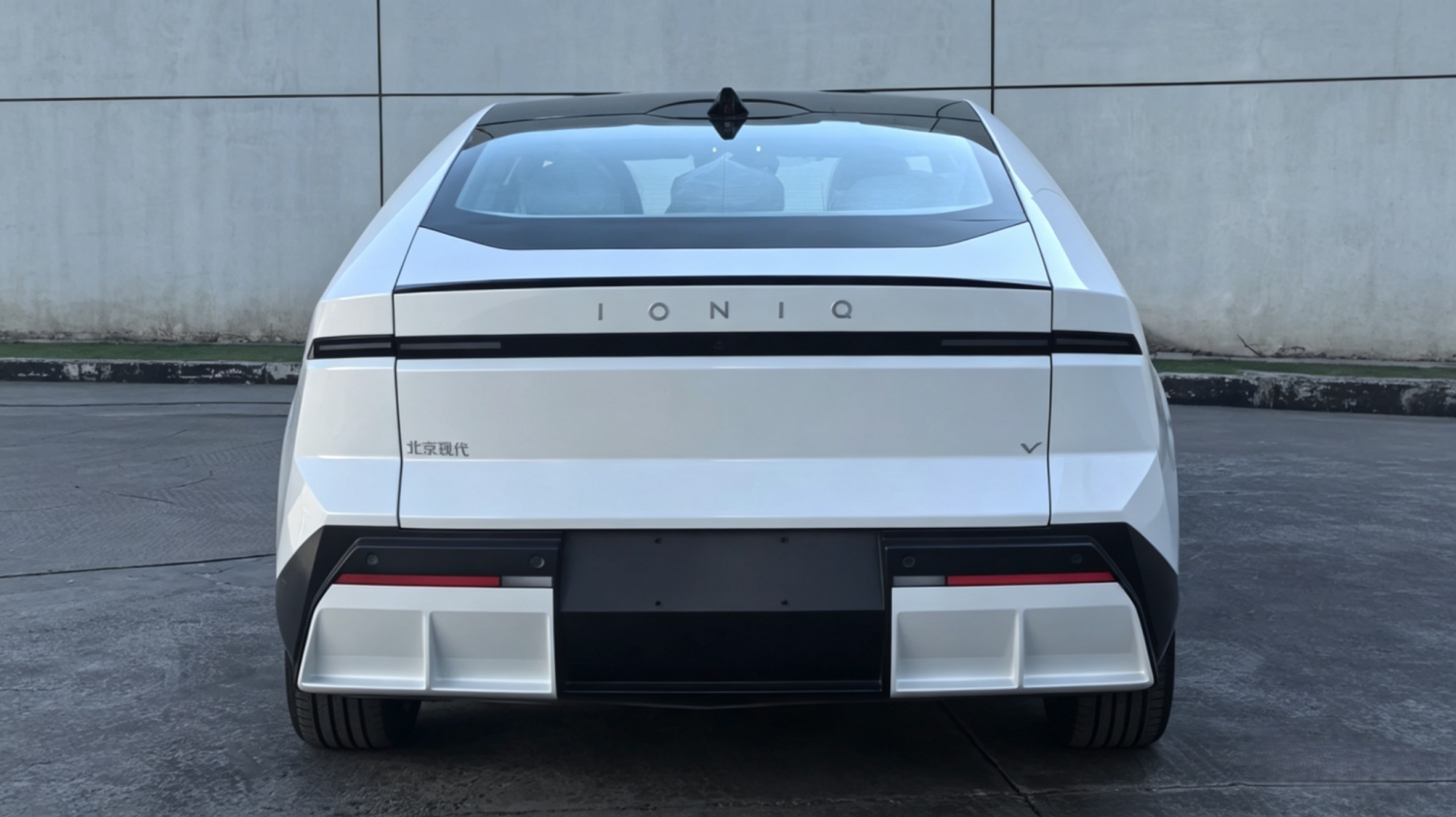 Hyundai Ioniq V with BEV and EREV powertrains, 800V charging enters regulatory filings