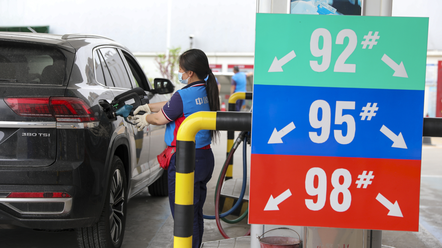 Gas car sales fell 40% in August in China [Charts]