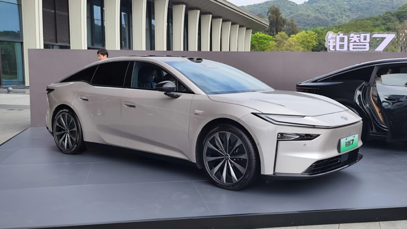 Toyota’s brand with Chinese technology prowess, the bZ7 secures 3,100 orders in first hour after launch