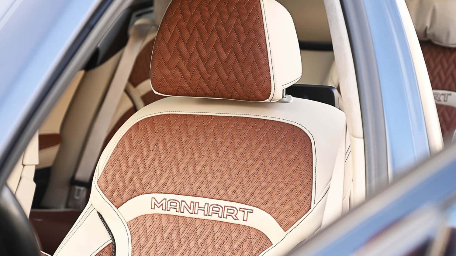 Le V12 de la BMW Série 7 est plus vivant que jamais, grâce à Manhart