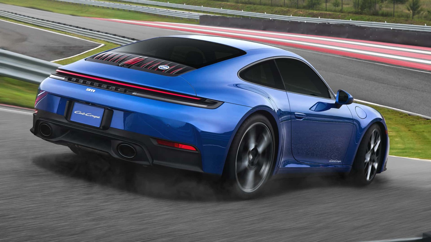 SUV Unggulan Baru Porsche Tidak Akan Bertenaga Listrik Awalnya