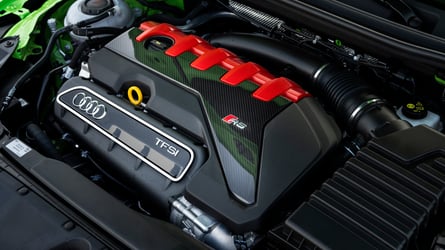 Audi étudie des solutions technologiques pour maintenir le cinq-cylindres en vie en Europe