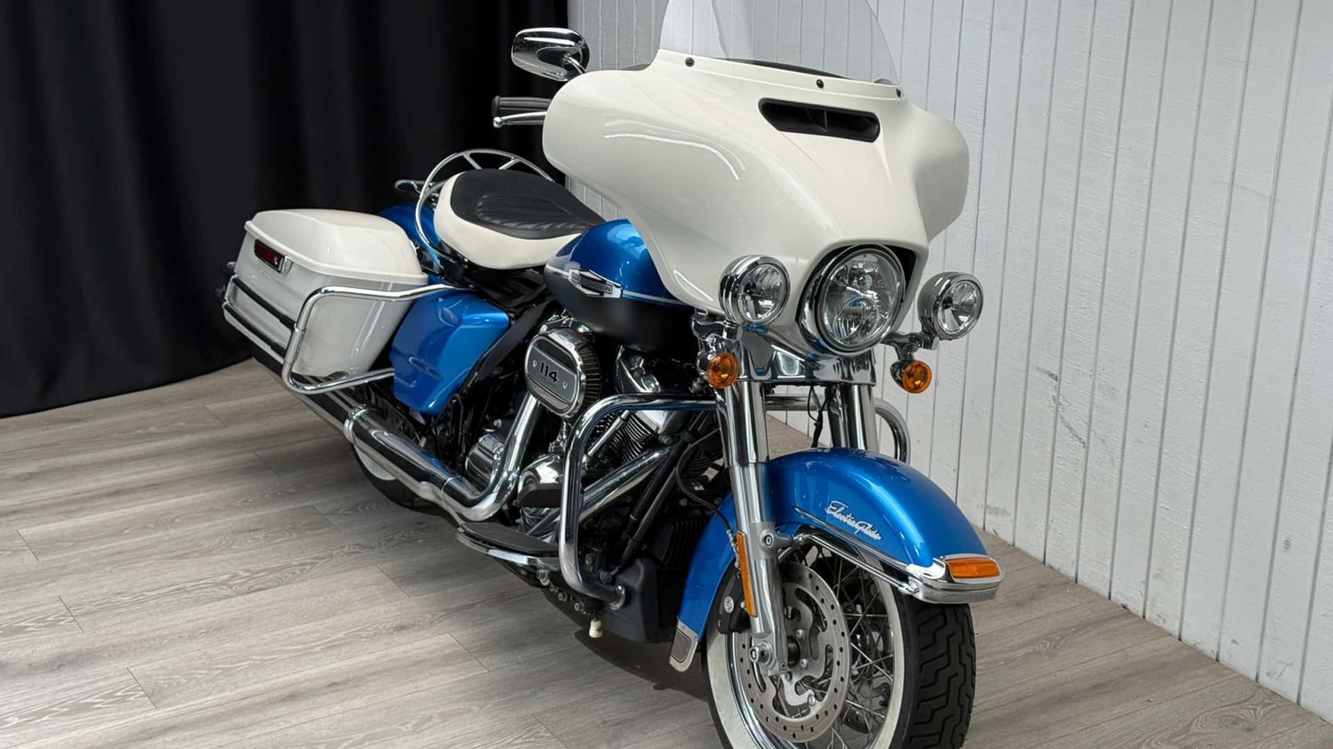 Anda Bisa Memiliki Dua Motor Ewan McGregor Sekarang Juga