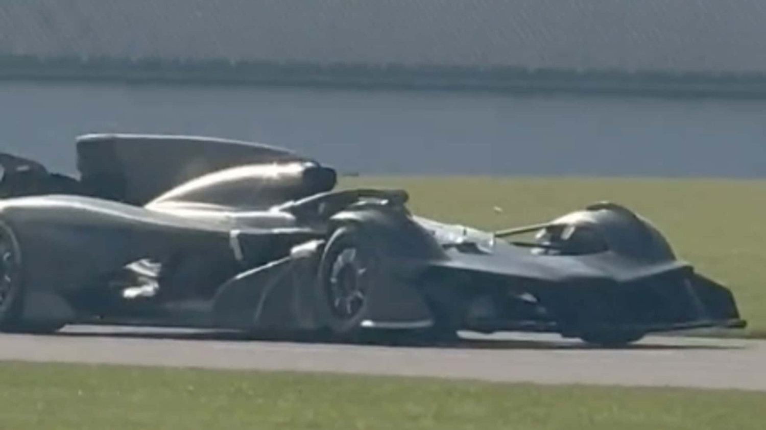 Aston Martin, Was für einen irren Prototypen testet Aston Martin hier?
