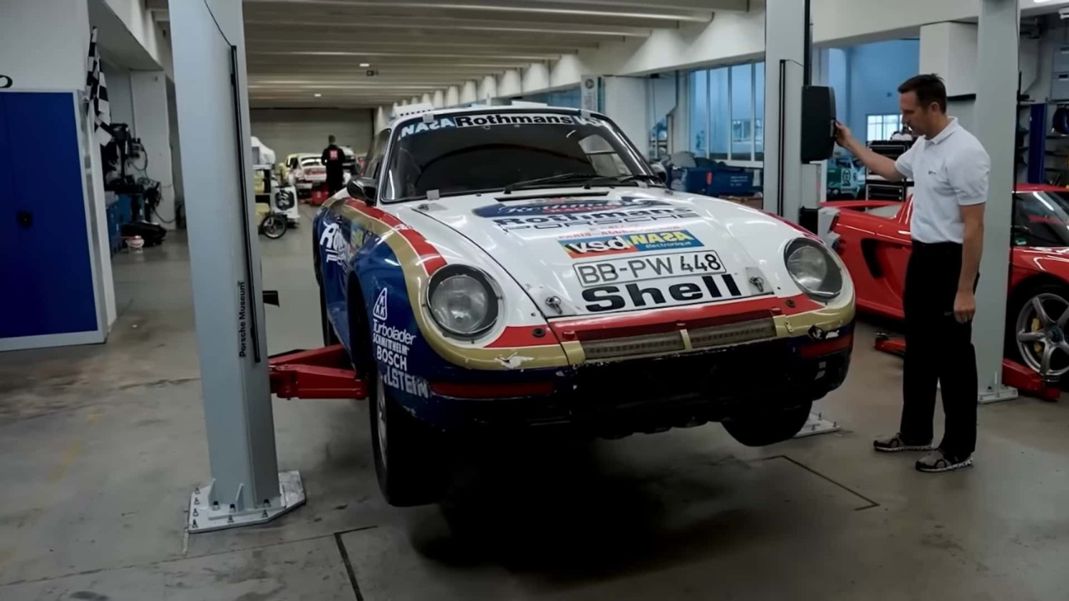 Porsche, Watch This Restoration Of A Dakar Porsche 959
