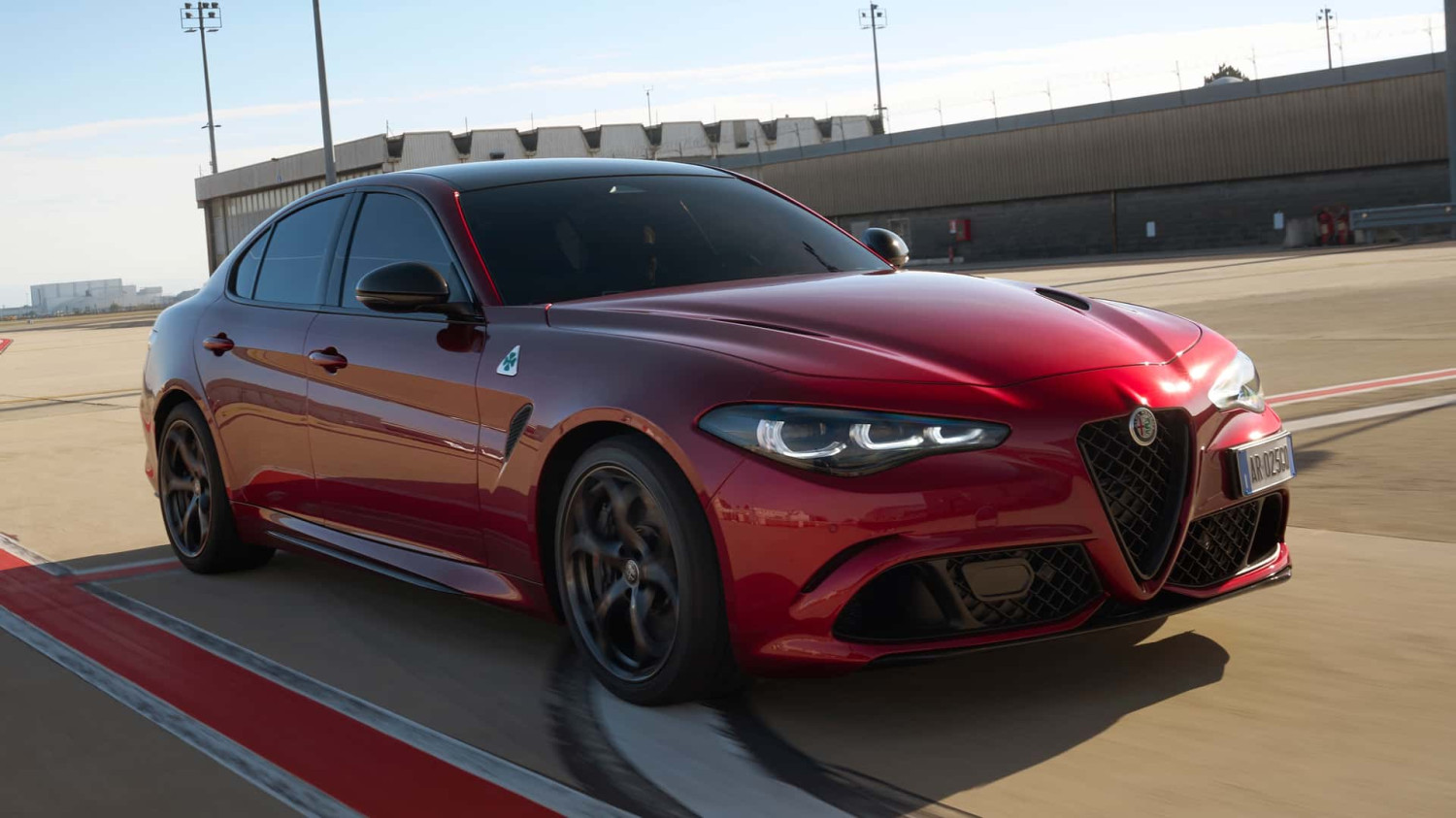 Alfa Romeo Menepati Janjinya, Mesin V-6 Telah Kembali