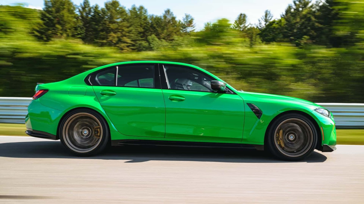 BMW Menjelaskan Mengapa Pintu Belakang M3 Terlihat Sangat Aneh