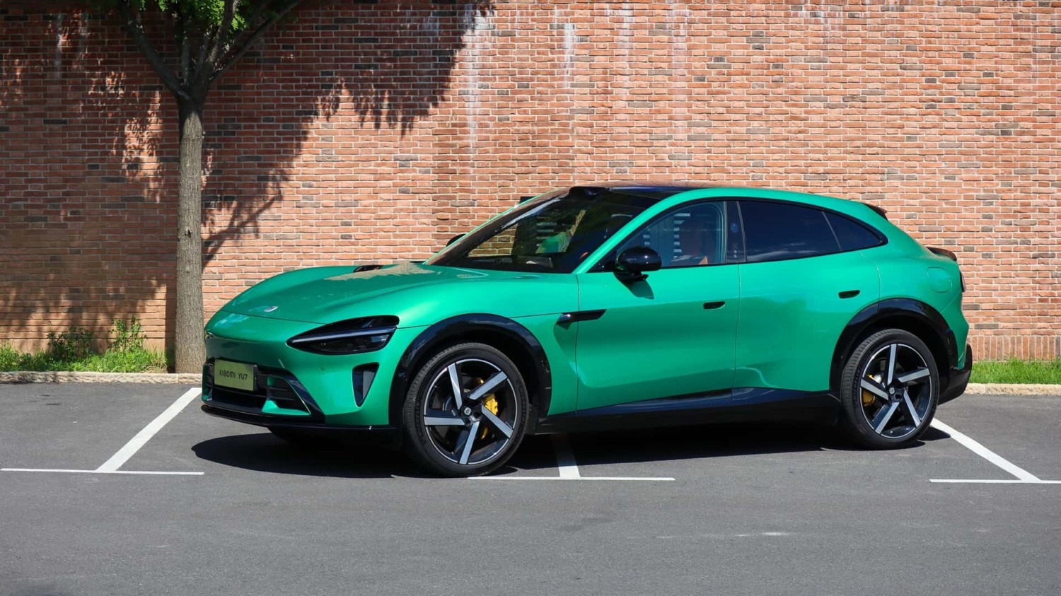 Cina Jatuh Cinta dengan Mobil Listrik Perusahaan Smartphone Ini