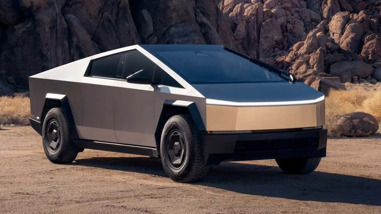 SpaceX a acheté près de 20 % des Tesla Cybertruck vendus au T4