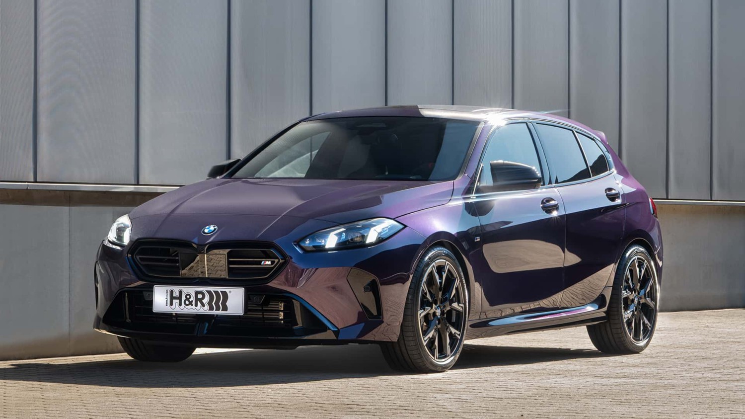 Klassen-Einstieg: BMW M135 xDrive mit H&amp;R-Tieferlegungsfedern