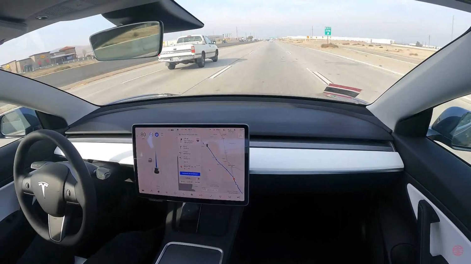Une Tesla à conduite autonome sauve le propriétaire d'une crise cardiaque