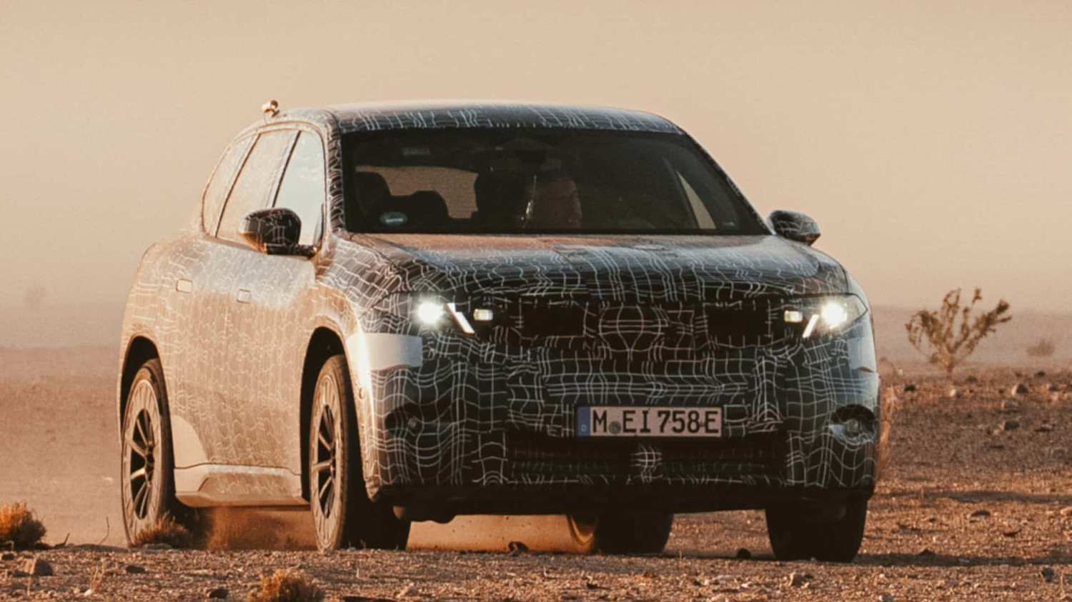 BMW, Pengisian Daya Mobil Listrik BMW Generasi Terbaru Daya 403 KW