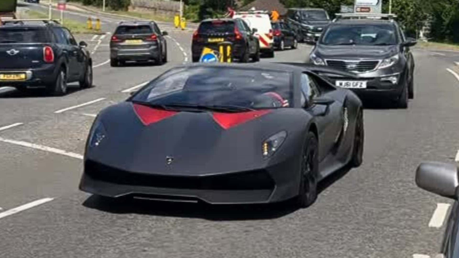 Lamborghini, Ini Mungkin Lamborghini Sesto Elemento yang Legal di Jalanan