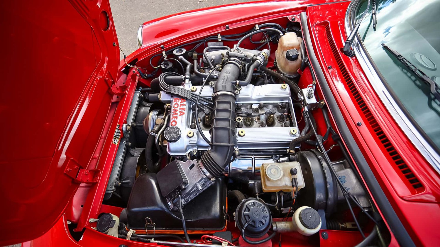 Alfa Romeo Spider (1993): elegante, biplaza y con carácter