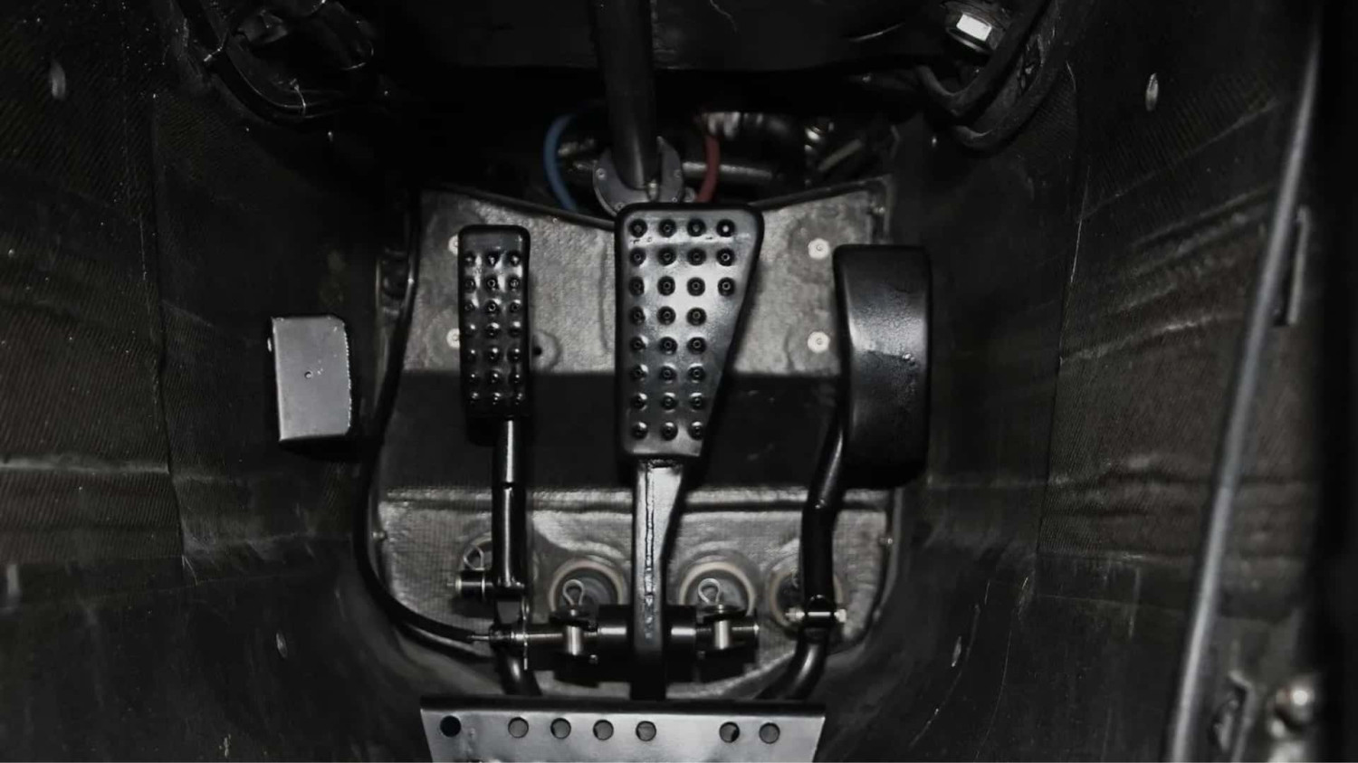 How McLaren's F1 Team Accidentally Helped Invent Torque Vectoring