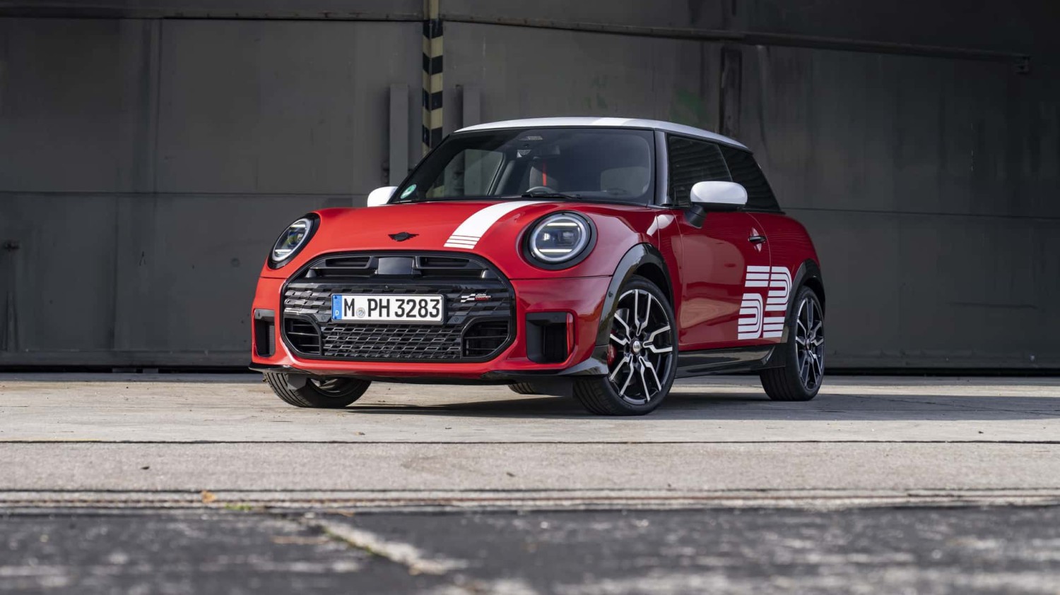 La MINI John Cooper Works qui célèbre les rallyes