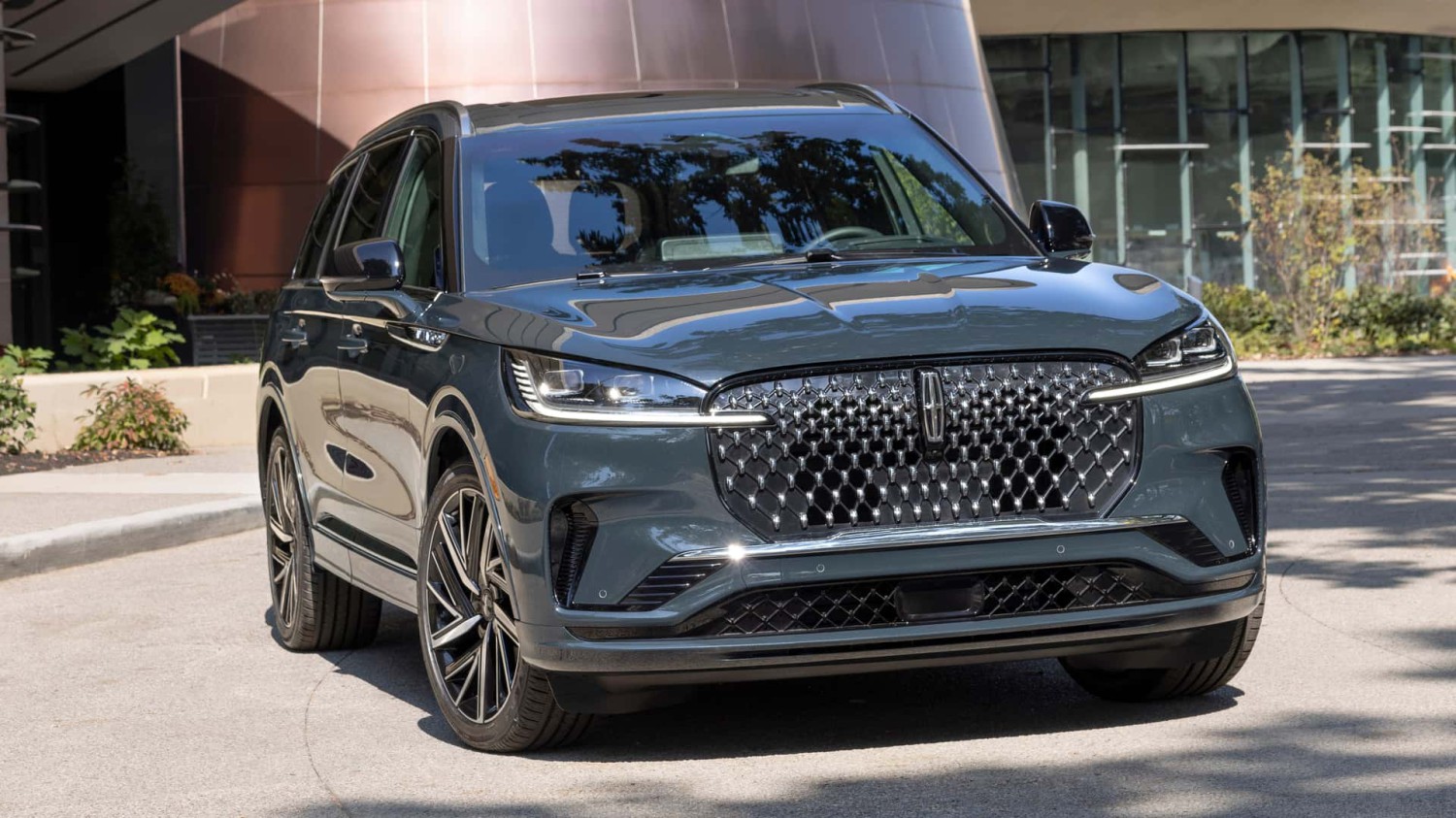 Lincoln Could Get Another Three-Row Crossover. And It Might Be Hybrid