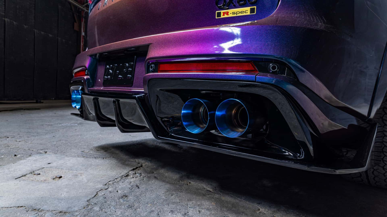 Infiniti Shoved a 1,000-HP GT-R Engine Into a QX80 SUV