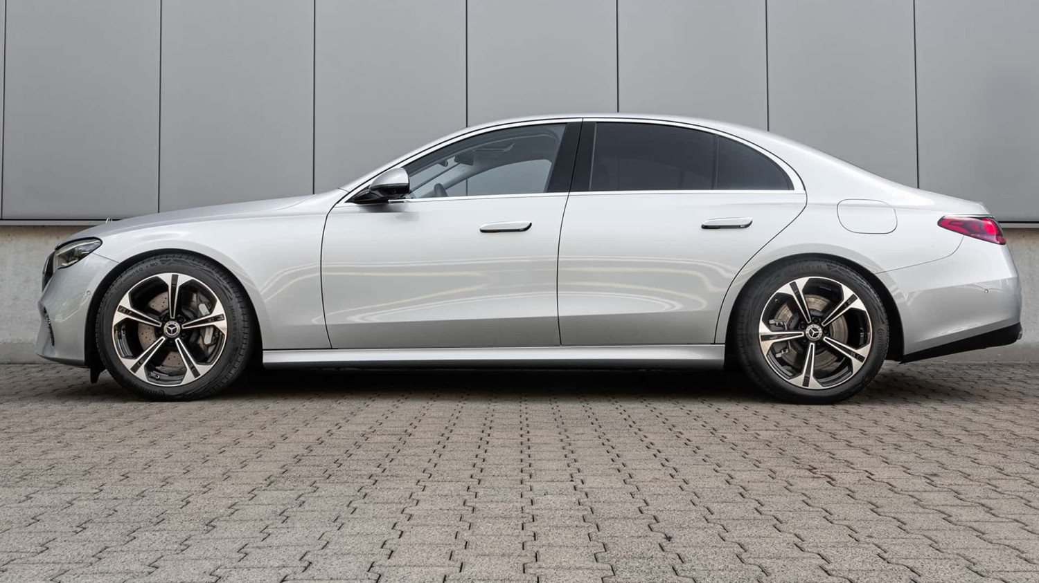 Mehr Sport: H&amp;R-Tieferlegungsfedern für die Mercedes E-Klasse