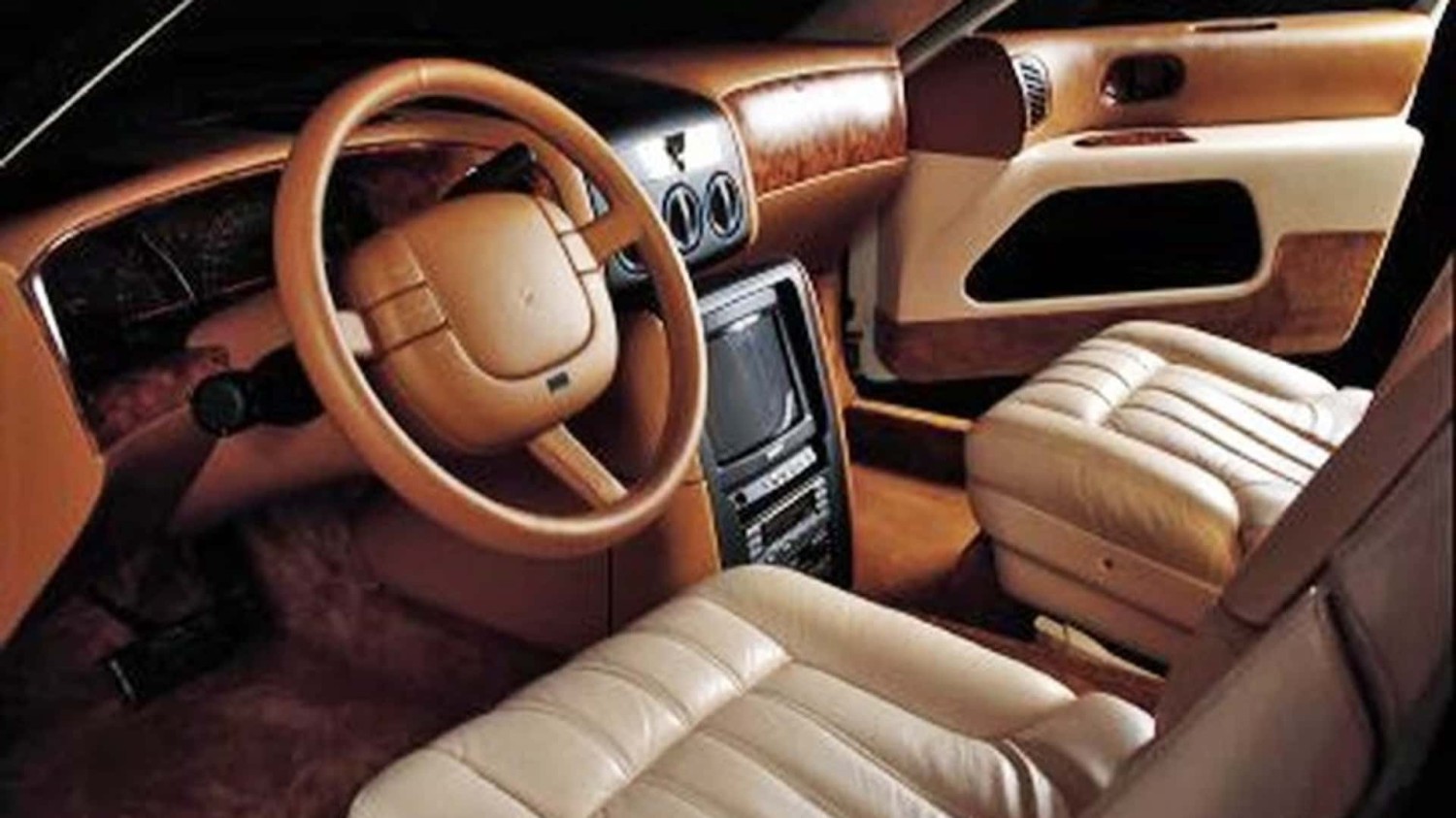 Jeep Tried (And Failed) to Predict the Future With This Bizarre Concept