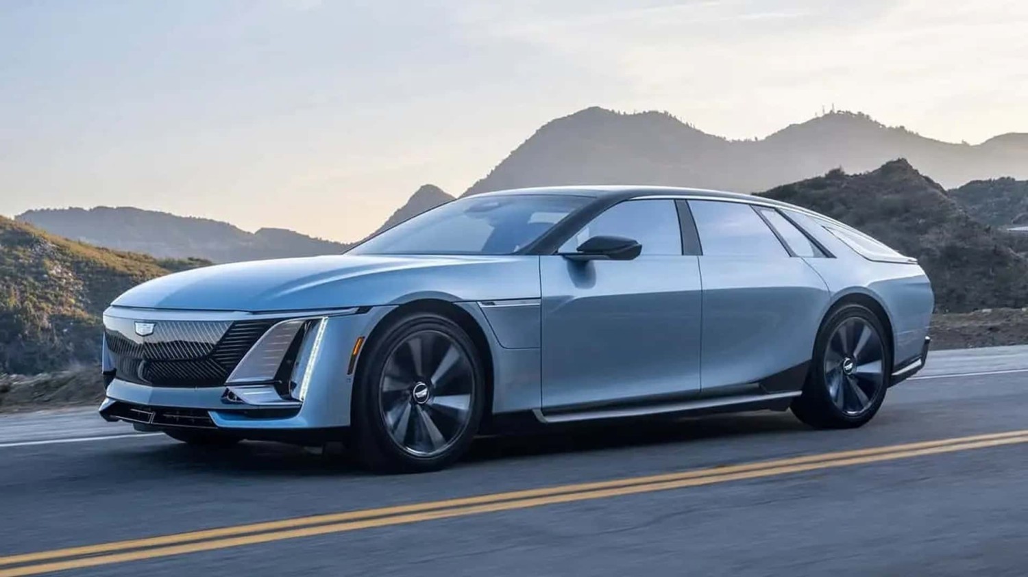 Cadillac Bertaruh Besar di Mobil Listrik dan Membuahkan Hasil
