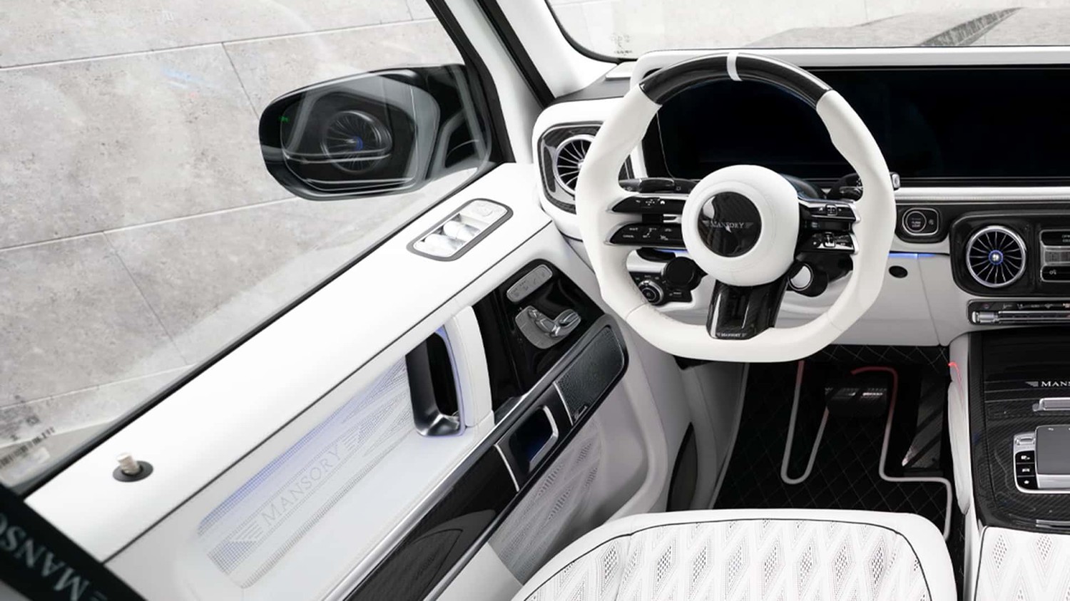 Le Mercedes Classe G repousse encore les limites, mais cette fois-ci avec Mansory.